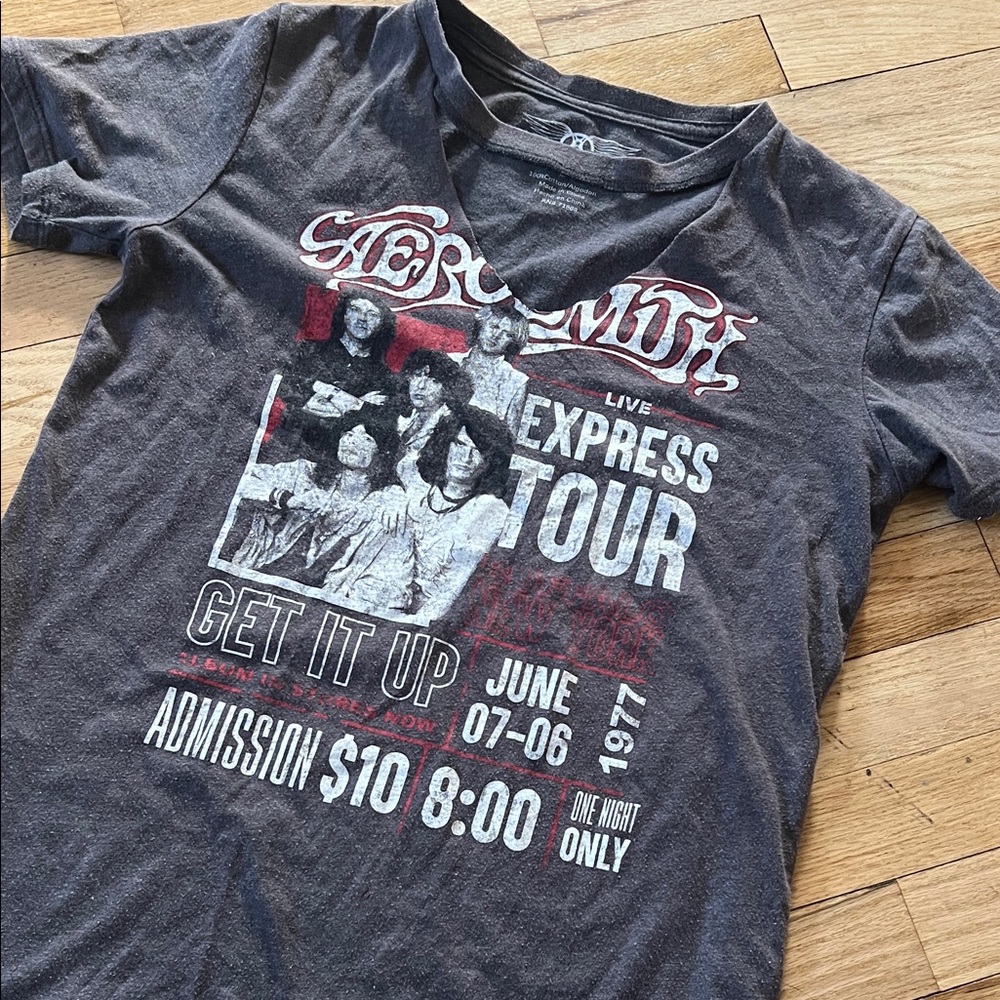 Gray Graphic Short Sleeve Tee